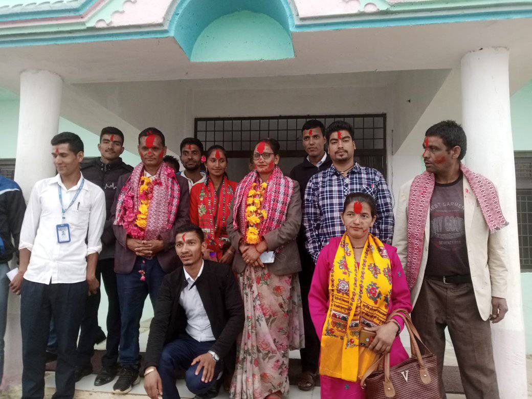 बैतडीको पञ्चेश्वरमा जनप्रतिनिधिहरुले गरे पदभार ग्रहण